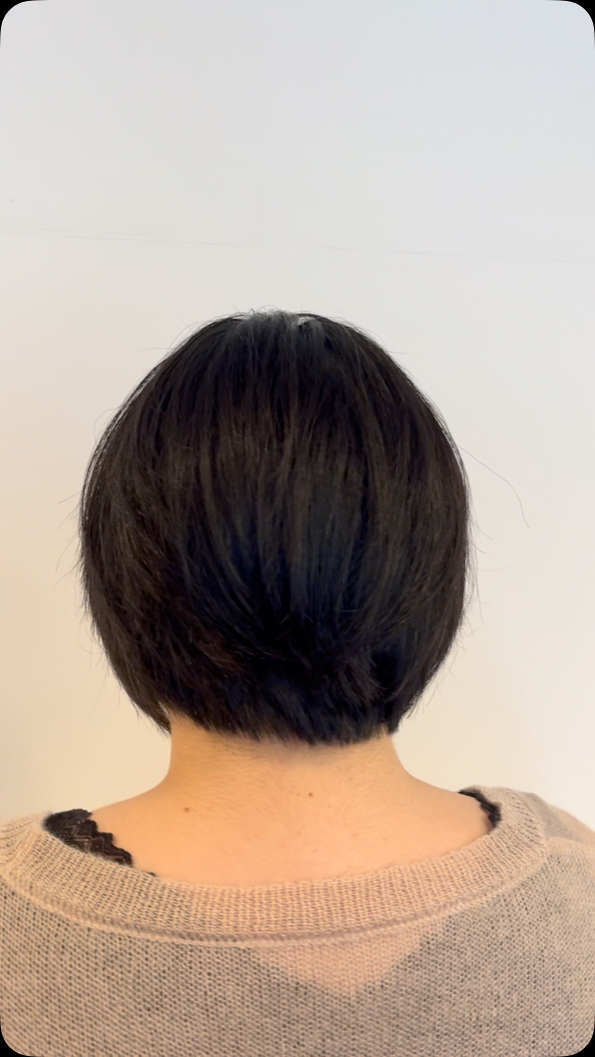 ✨新しいスタイルで気分もアップ！✨ロングの美しい髪をバッサリ