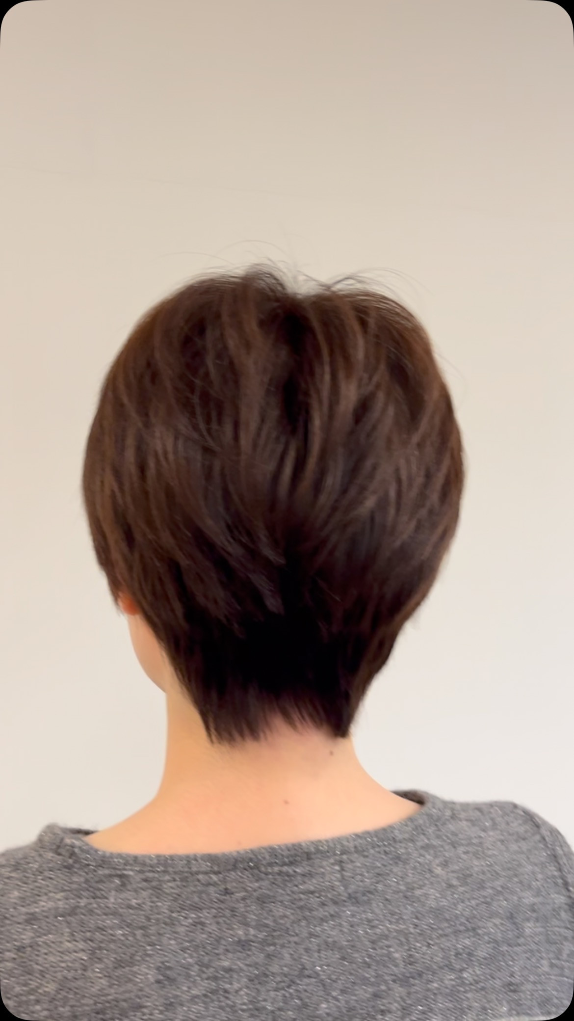 こんにちは、皆さま!エフィラージュカットとヴィーガニズムアク